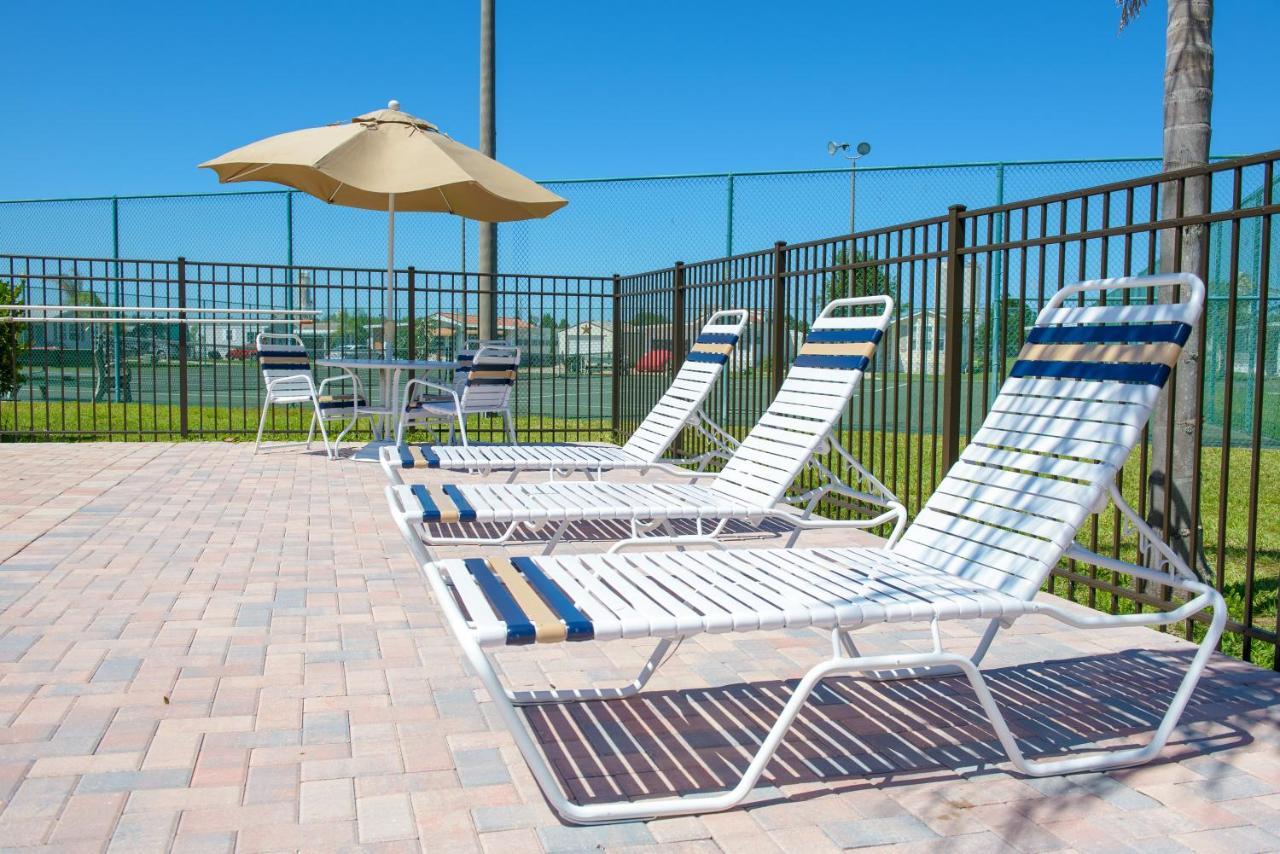 Majestic Oaks Rv Resort Zephyrhills Exterior foto